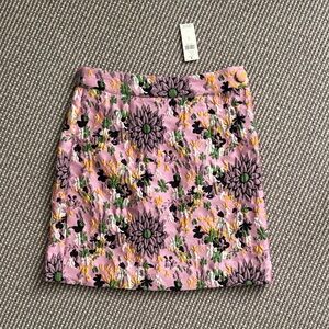 Chic Floral Mini Skirt in Pink